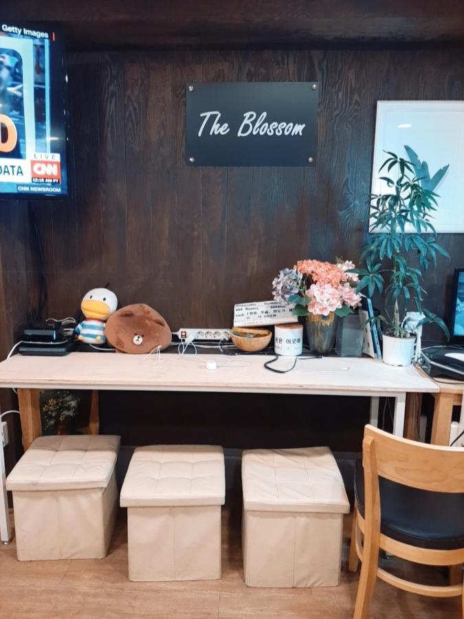 סיאול The Blossom Yeonnam Guesthouse מראה חיצוני תמונה