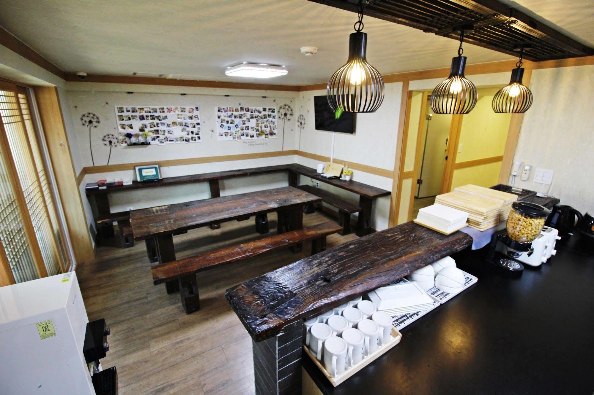 סיאול The Blossom Yeonnam Guesthouse מראה חיצוני תמונה