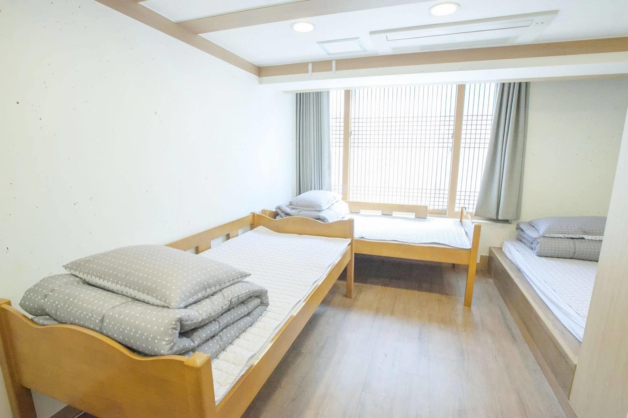 סיאול The Blossom Yeonnam Guesthouse מראה חיצוני תמונה